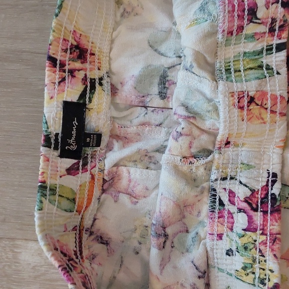 Floral Shorts - Picture 3 of 6